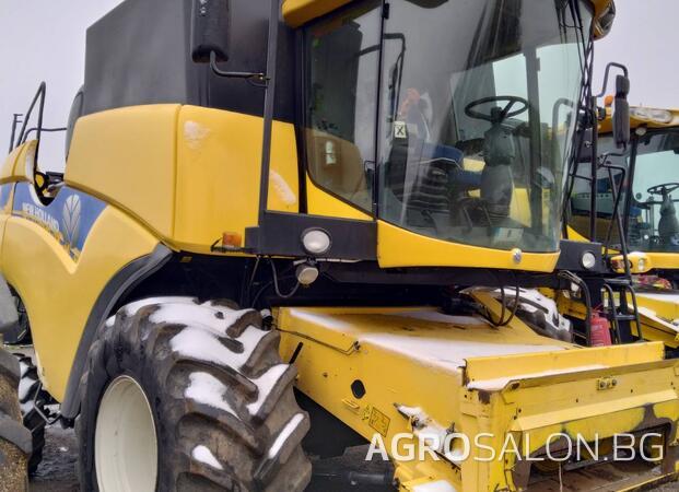 Комбайн New Holland CX6080