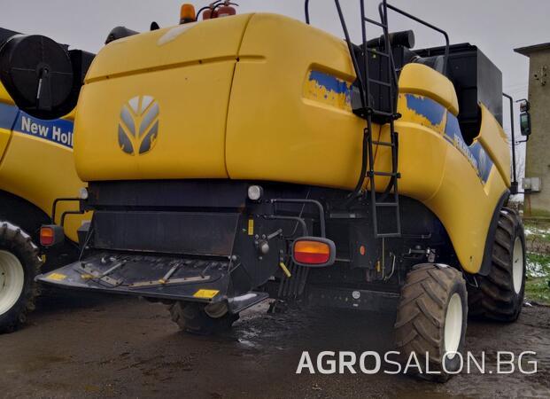 Комбайн New Holland CX6080